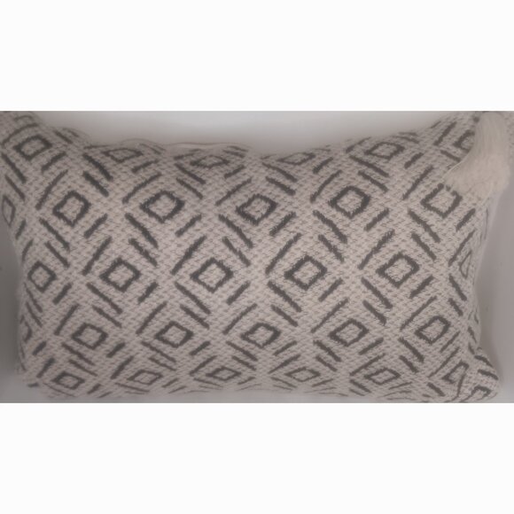 DKNY DECORATIVE PILLOW - Picture 12 of 12